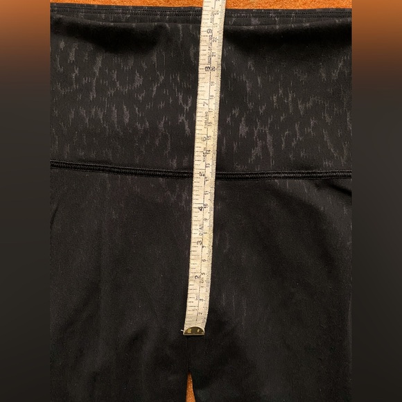 EUC Old Navy Active Elevate Go Dry Leggings - Picture 3 of 6